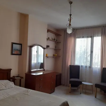 Leyla + Parking Appartement Tirana